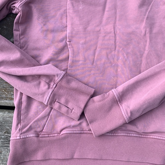 Lululemon Scuba Pullover
Washed Quicksand - Picture 9 of 13